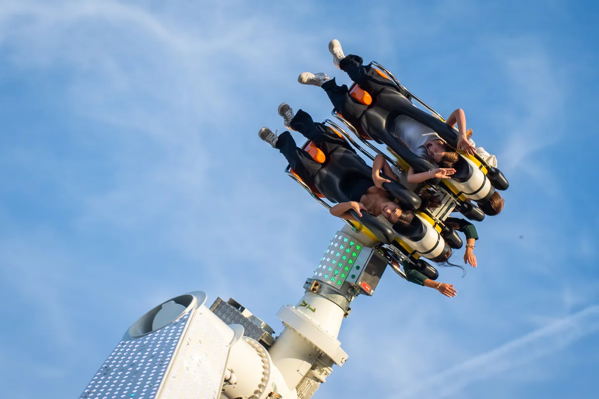 Auch für Waghalsige hielt das Stadtfest Überraschungen bereit. Stadtfest Uster
6.9.25